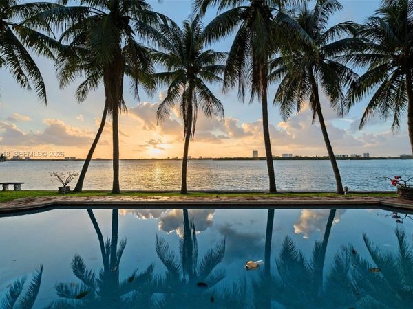 220 Bal Bay Dr , Bal Harbour, FL 33154