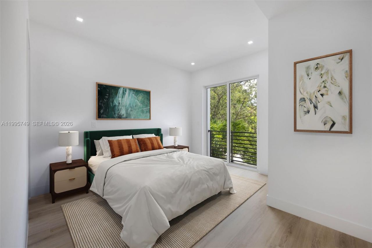 3162 Plaza St, Coconut Grove, FL 33133 Photo
