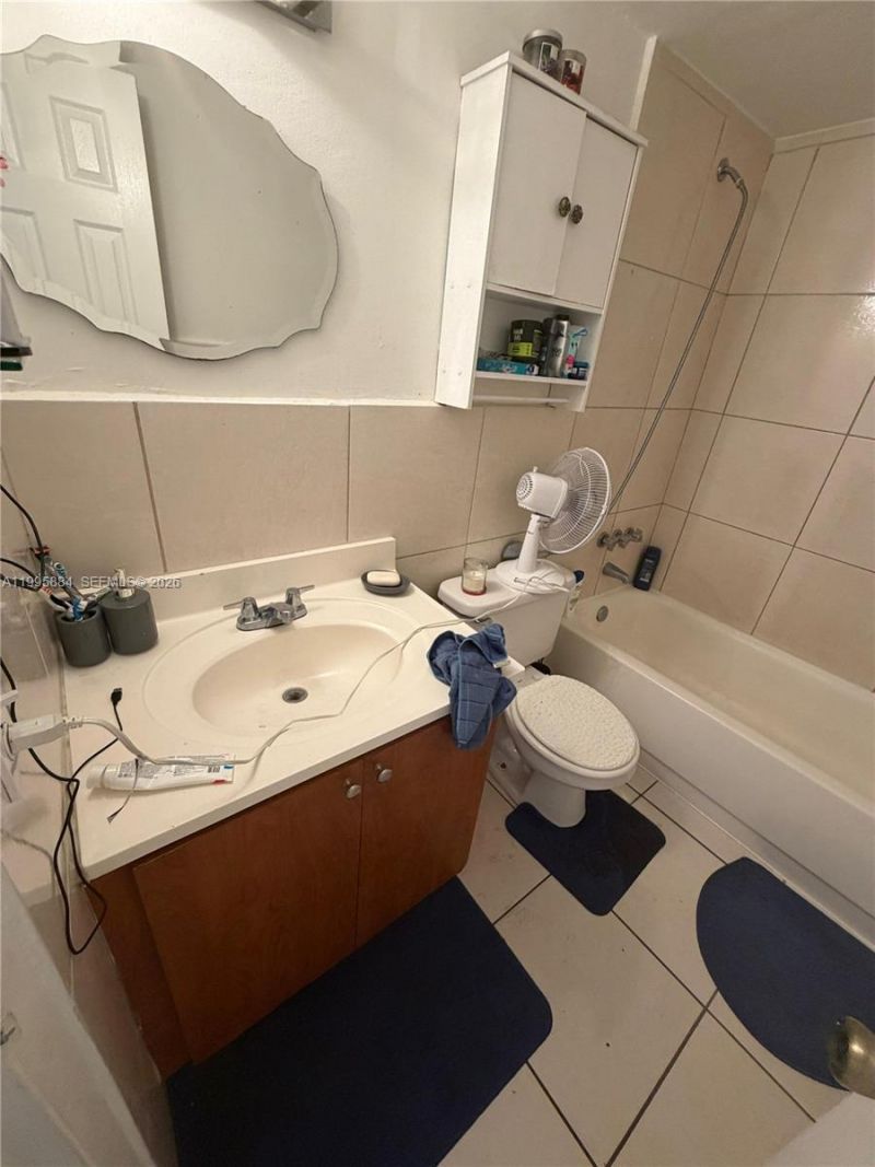 11005 SW 1st St, Unit 202, Sweetwater, FL 33174 Photo