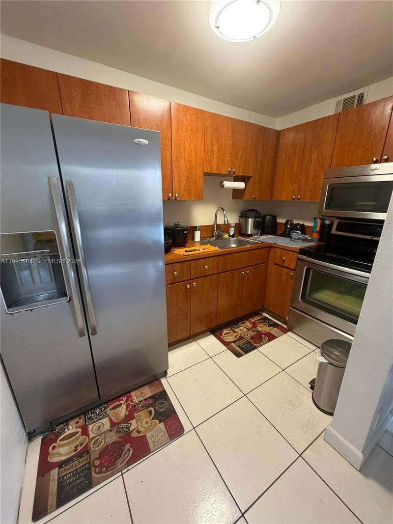 11005 SW 1st St, Unit 202, Sweetwater, FL 33174 Photo