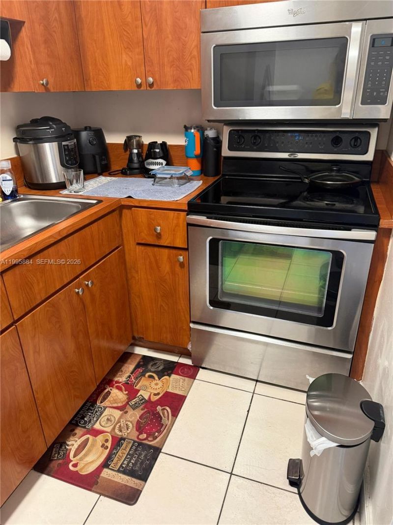 11005 SW 1st St, Unit 202, Sweetwater, FL 33174 Photo