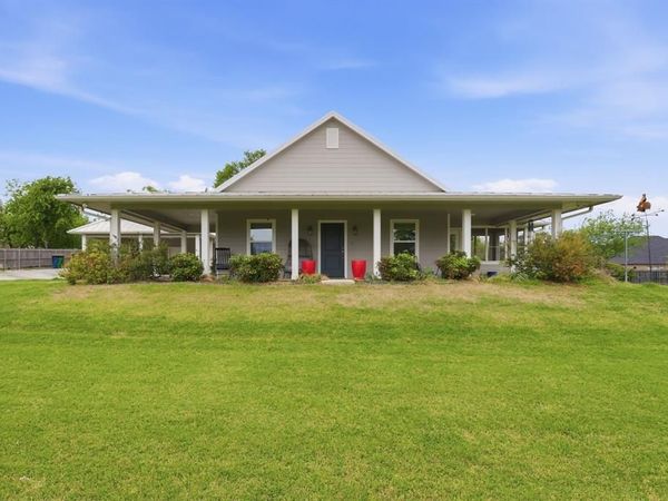 1101 N State Street , Decatur, TX 76234