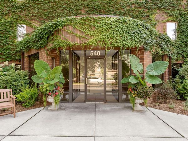 540 Indian Mound Street , Unit 1A, Wayzata, MN 55391