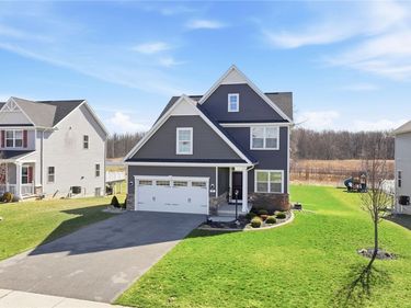 35 Harvest Ridge Trail, West Henrietta, NY 14586