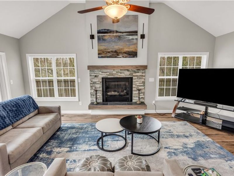 16460 Georgetown Court , Strongsville, OH 44136 Photo 2