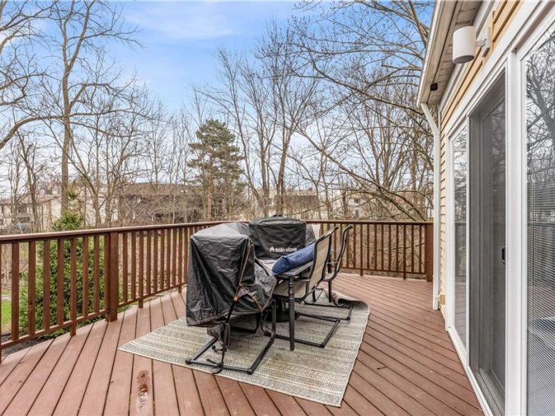 16460 Georgetown Court , Strongsville, OH 44136 Photo 34