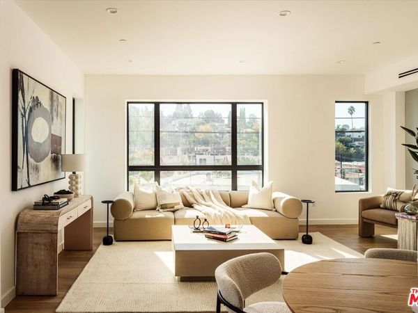 2822 Avenel Street, Los Angeles, CA 90039