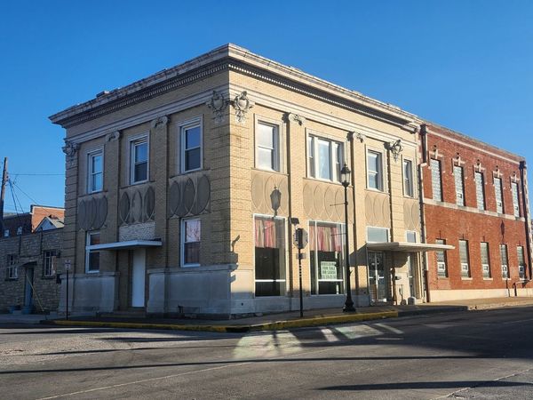 17 W Water Street , Pinckneyville, IL 62274