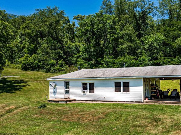 200 Rosedale Hill Road, Maidsville, WV 26541