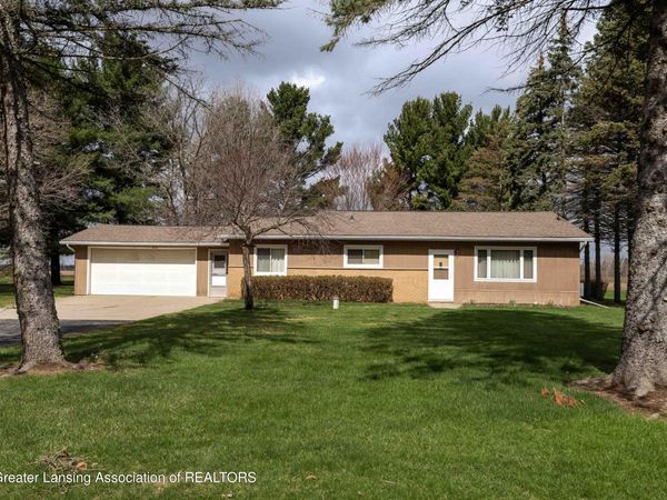 9230 Looking Glass Brook Drive, Grand Ledge, MI 48837