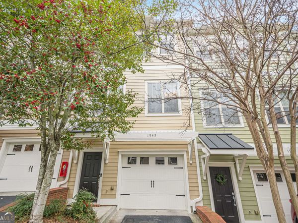 1949 Sterling Oaks Circle NE, Unit 13, Atlanta, GA 30319