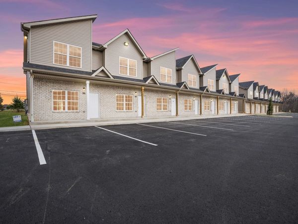 541 New South Dr, Unit 407, Clarksville, TN 37043