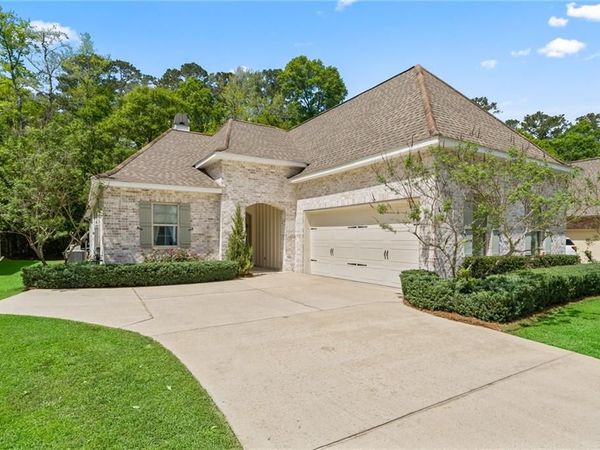 405 GRAY EAGLE Court, Covington, LA 70433