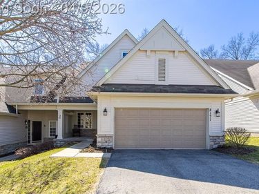 8171 Timber Trail, White Lake Twp, MI 48386