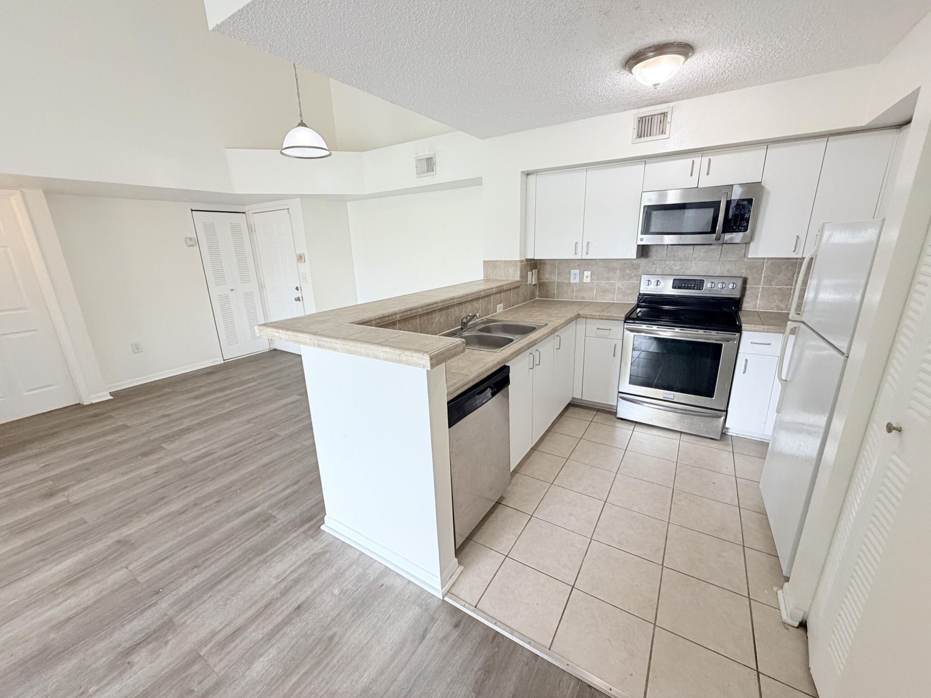 1749 Village Boulevard, Unit 304, West Palm Beach, FL 33409 Photo