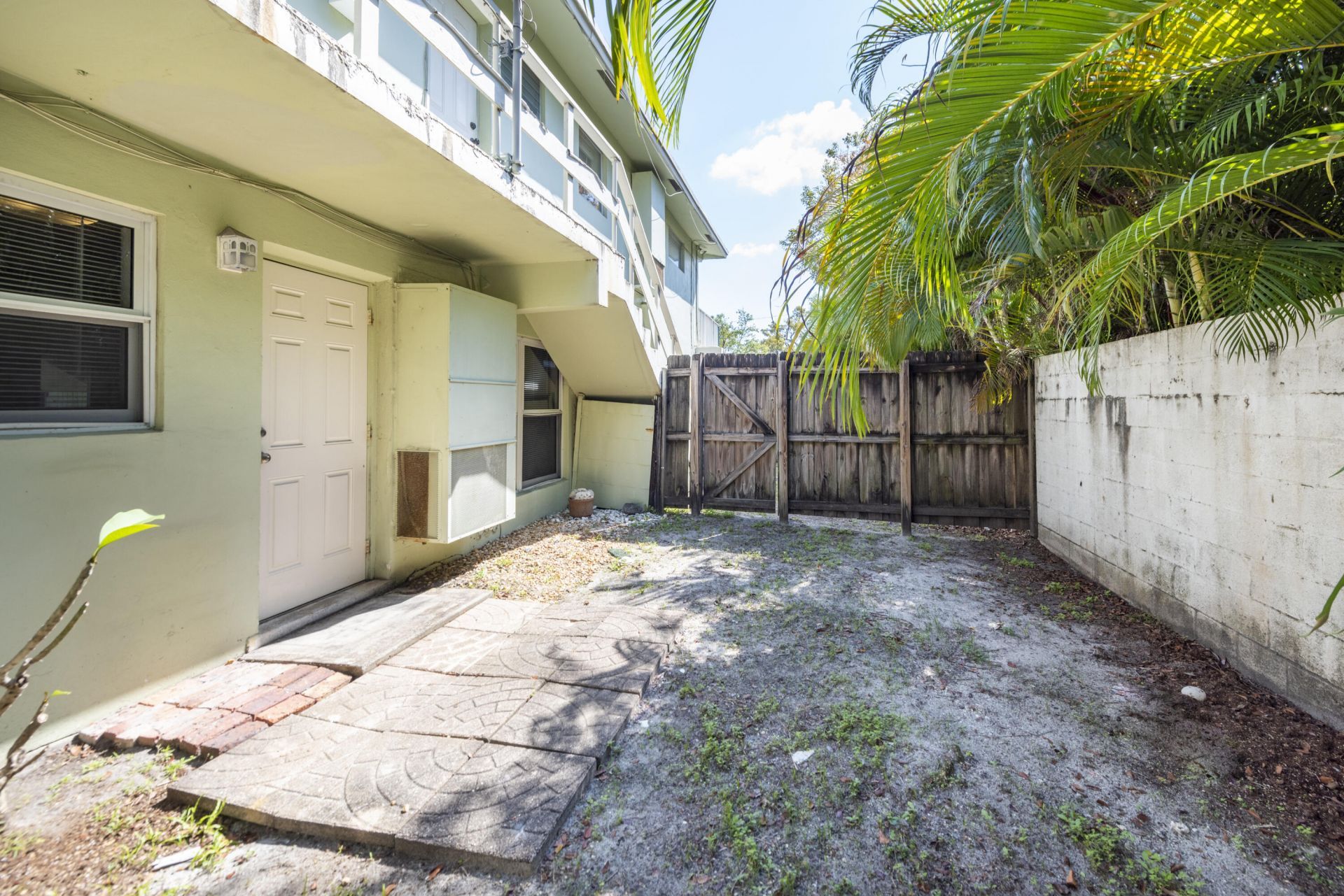 1015 NE 9th Avenue, Unit 2, Fort Lauderdale, FL 33304 Photo