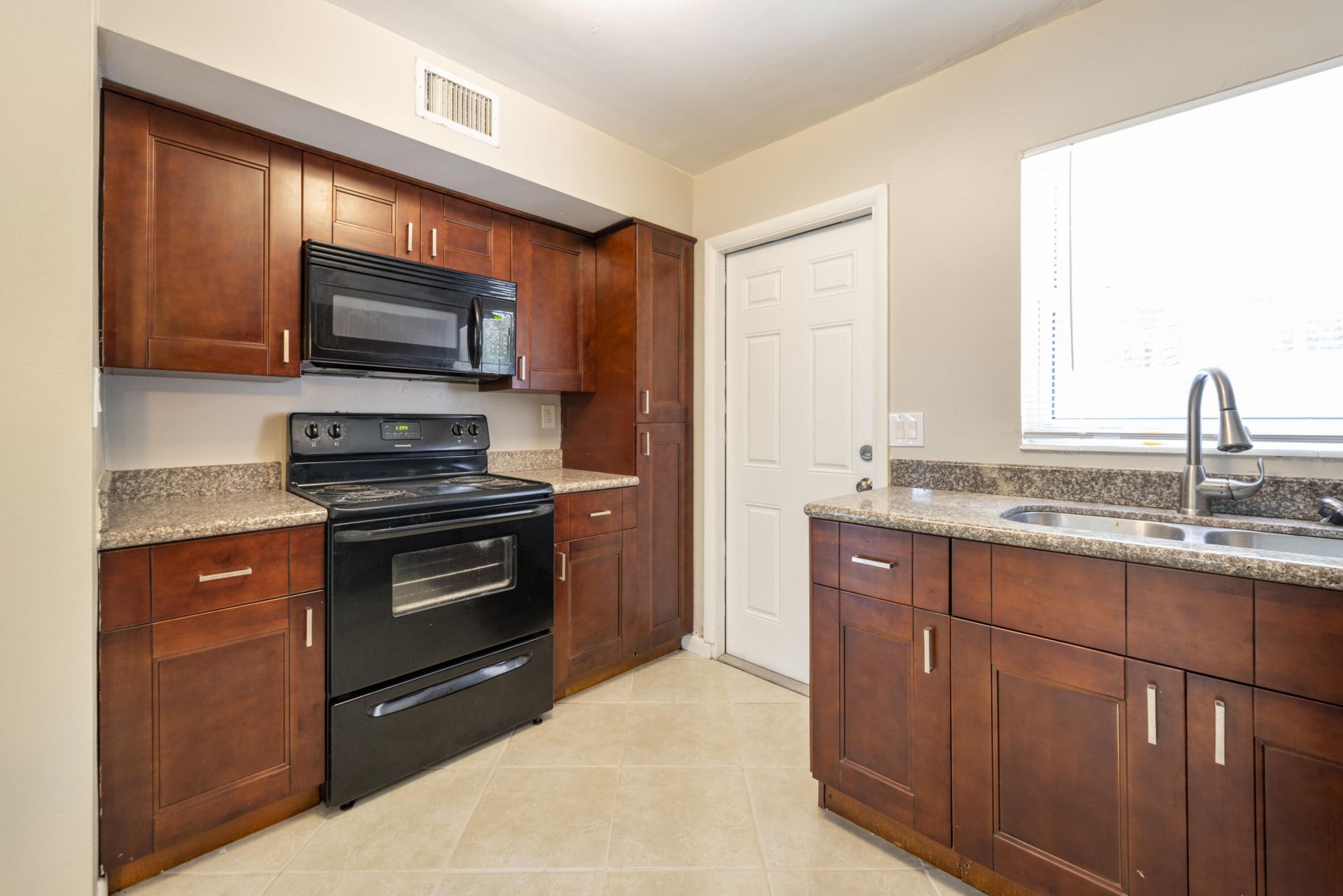 1015 NE 9th Avenue, Unit 2, Fort Lauderdale, FL 33304 Photo