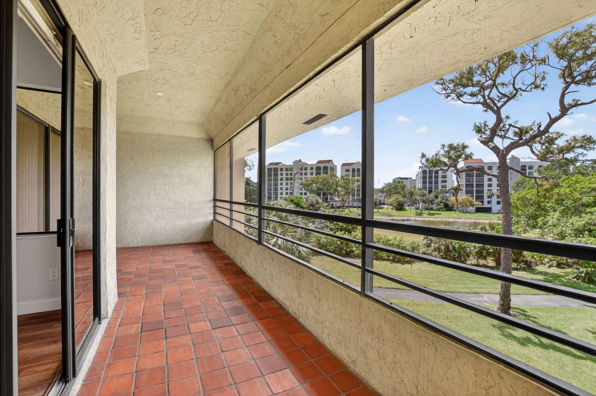 7472 La Paz Boulevard, Unit 304, Boca Raton, FL 33433 Photo