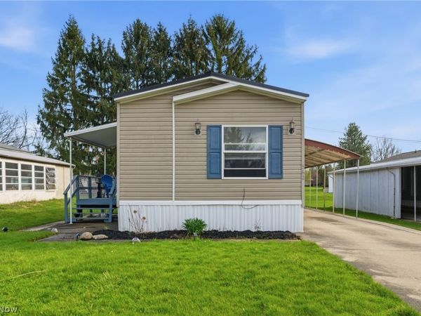 562 La Vista Road W, Lodi, OH 44254