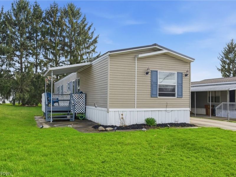 562 La Vista Road W, Lodi, OH 44254 Photo 2