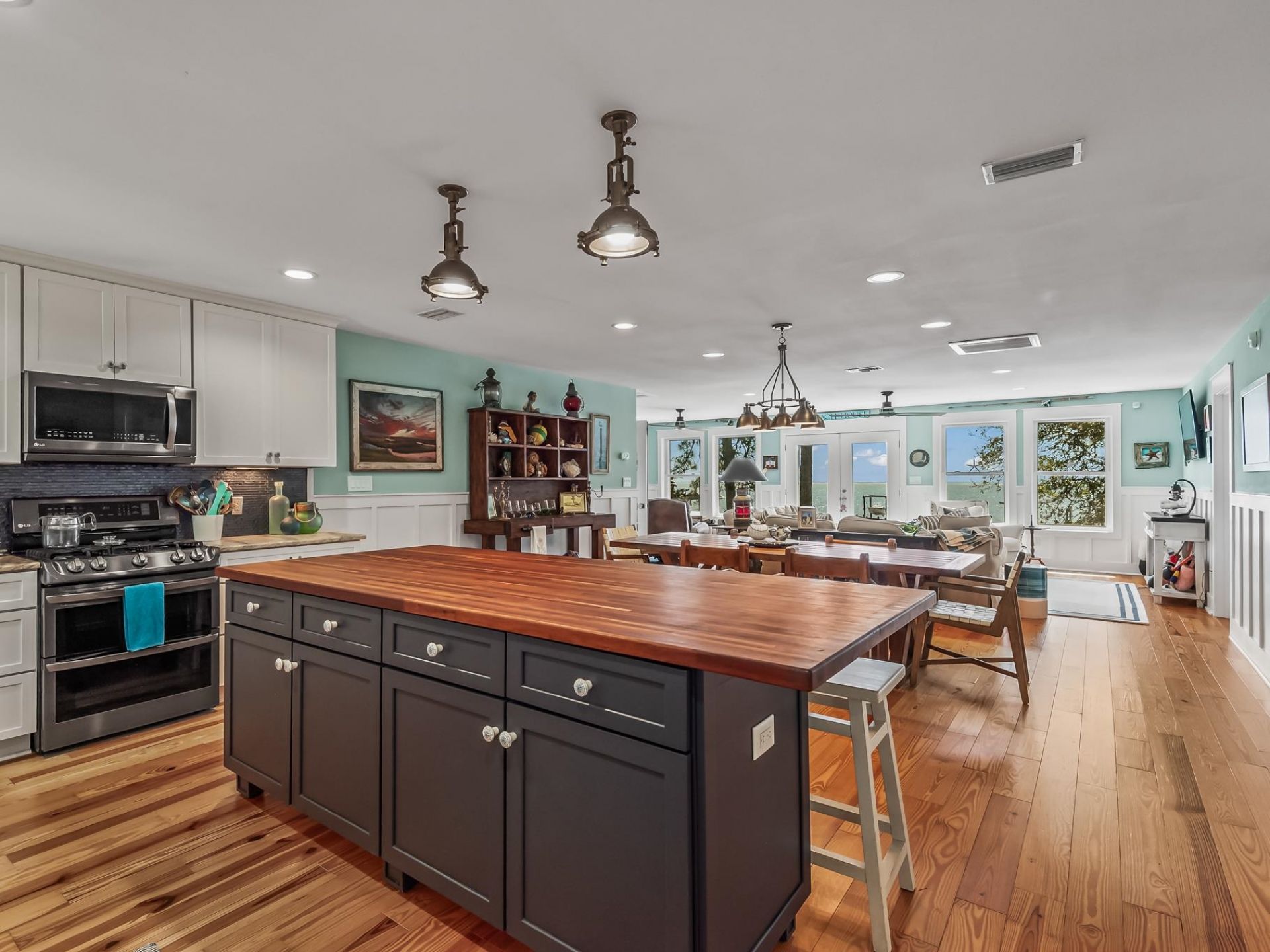 2492 Highway 98 East, Carrabelle, FL 32322 Photo