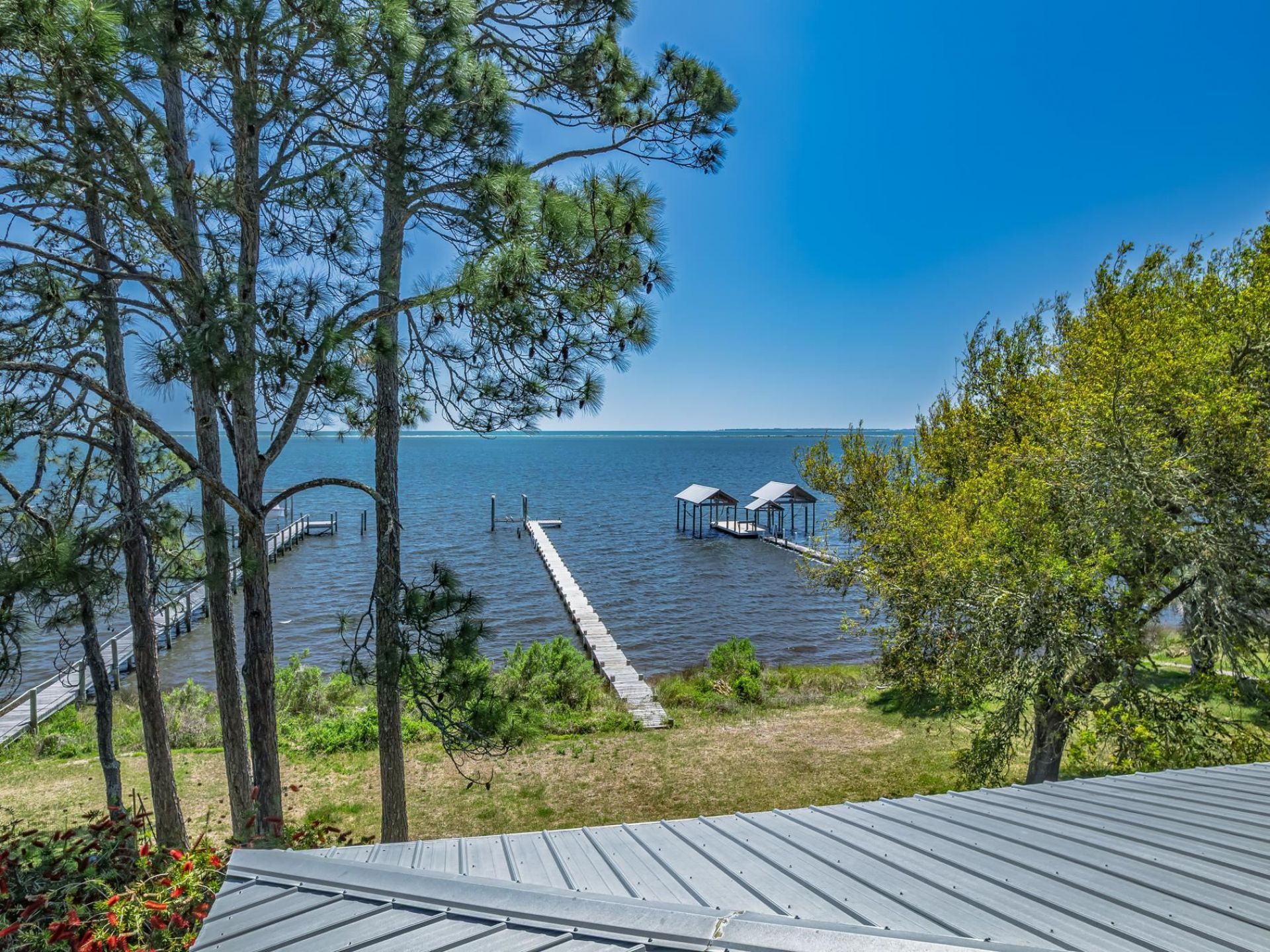 2492 Highway 98 East, Carrabelle, FL 32322 Photo