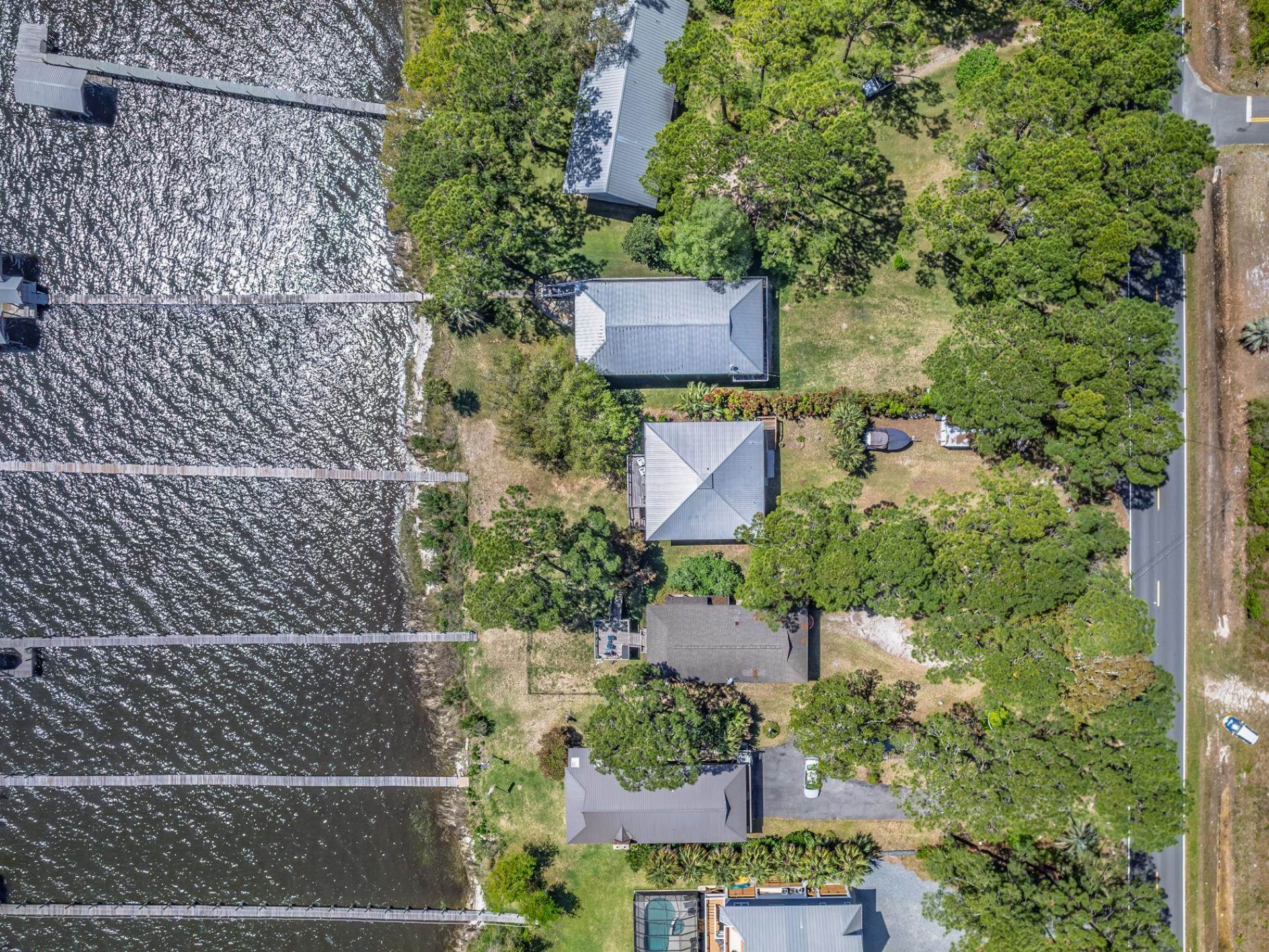 2492 Highway 98 East, Carrabelle, FL 32322 Photo