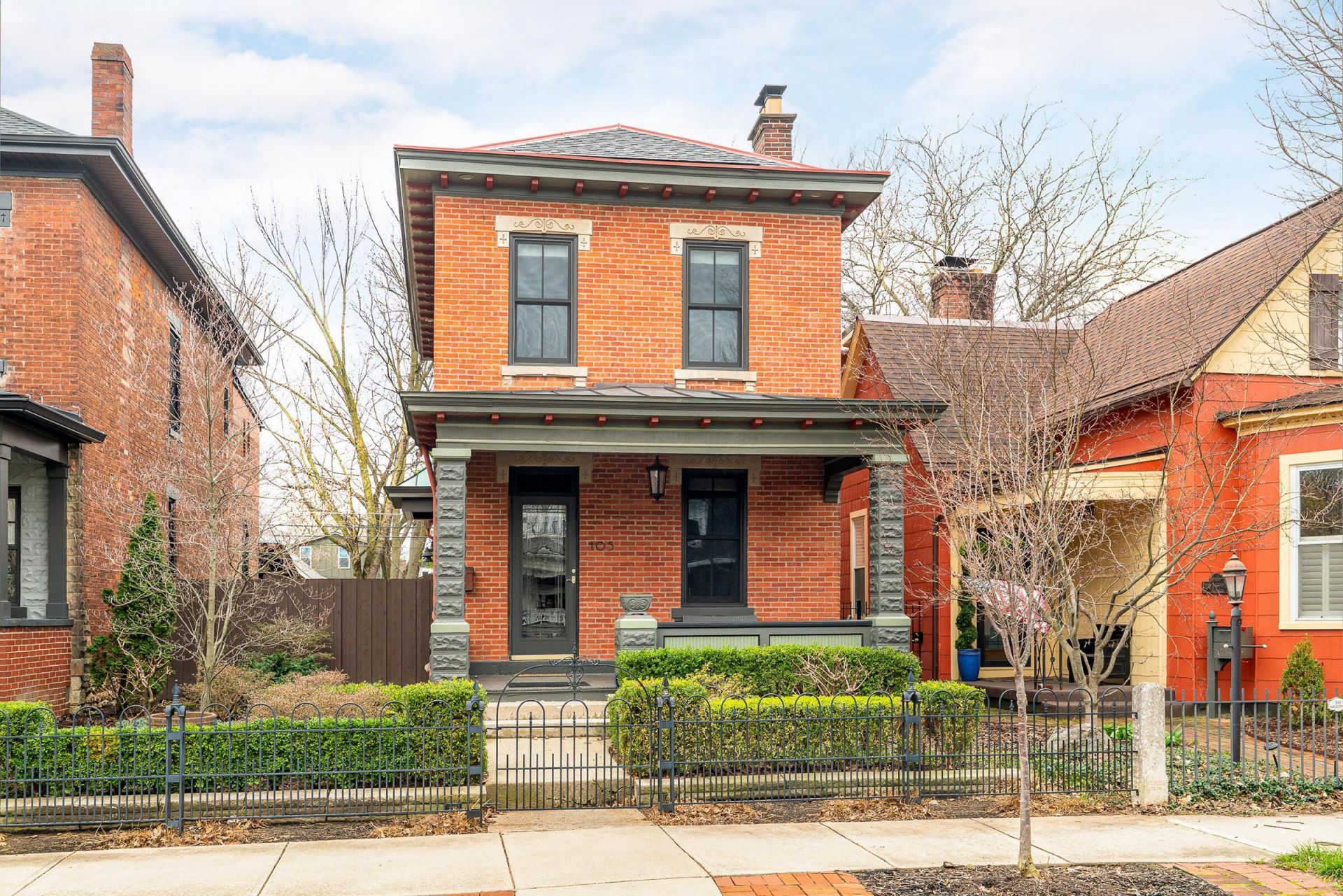 105 E Mithoff Street , Columbus, OH 43206 Main Photo