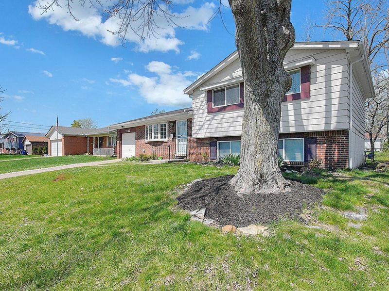 2162 Trent Road, Columbus, OH 43229 Photo 3