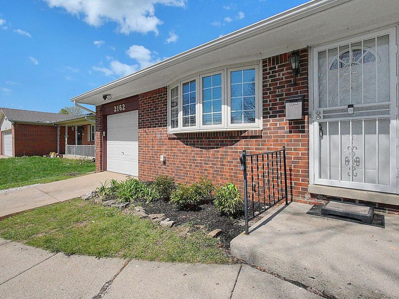 2162 Trent Road, Columbus, OH 43229 Photo 4