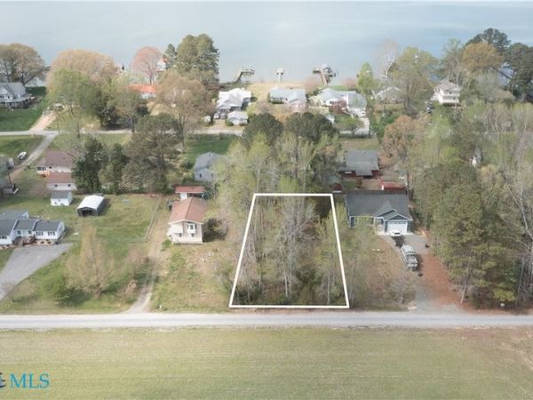 .33 Highview Drive, Gloucester, VA 23061