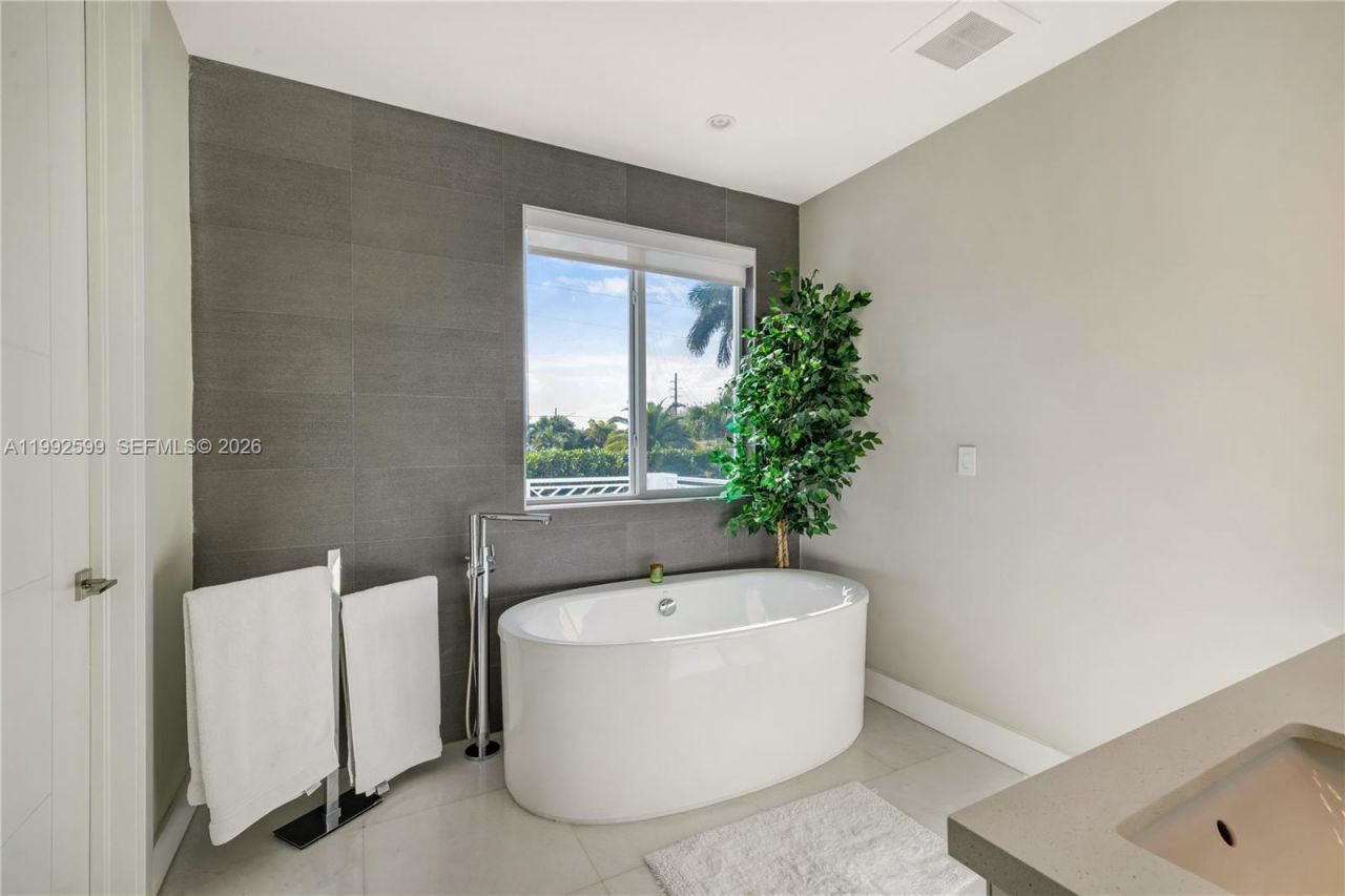 5602 SW 65th Ct , South Miami, FL 33143 Photo