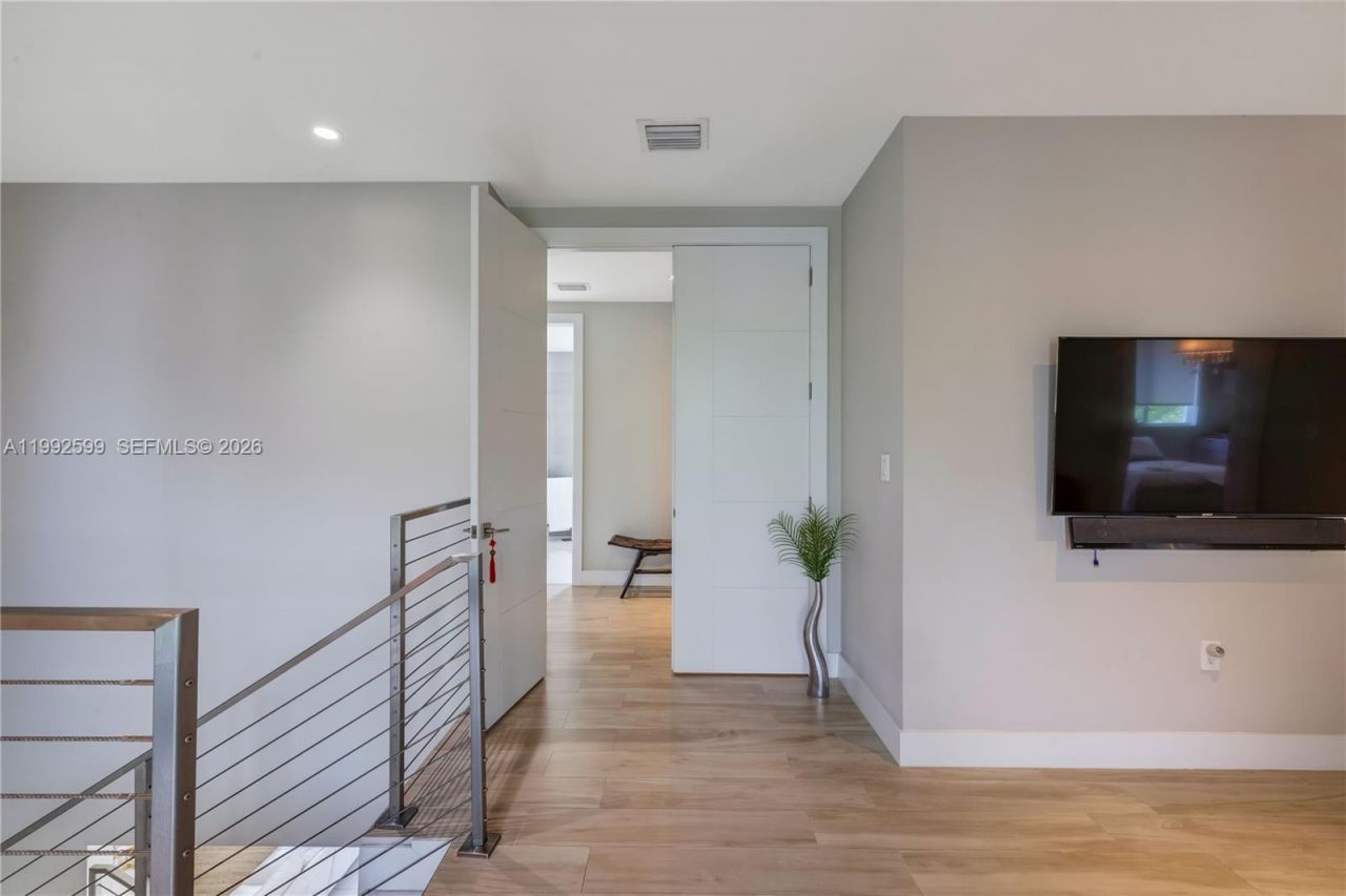 5602 SW 65th Ct , South Miami, FL 33143 Photo