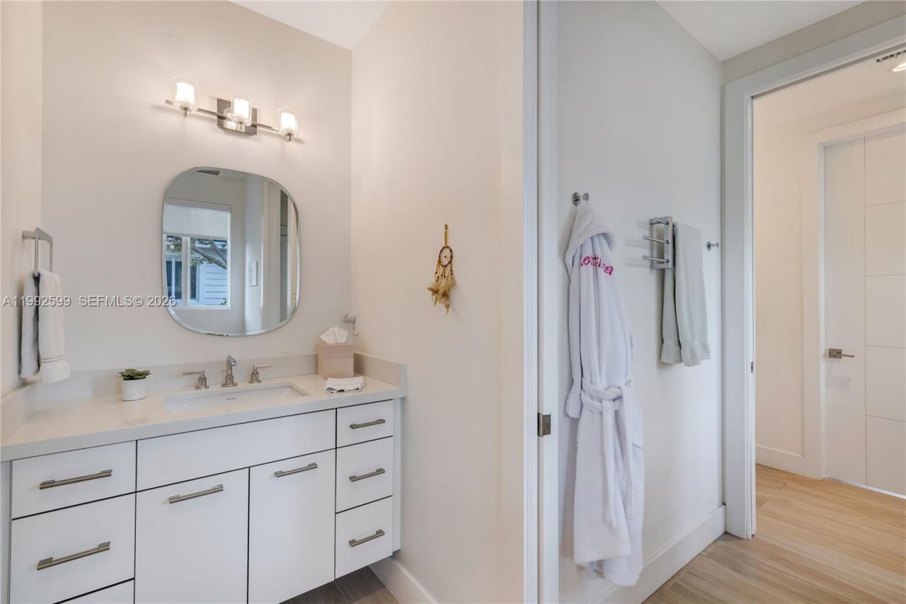 5602 SW 65th Ct , South Miami, FL 33143 Photo