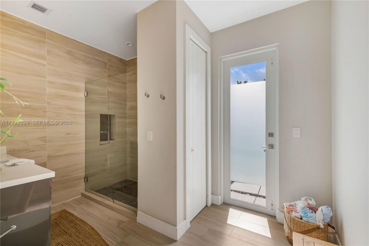 5602 SW 65th Ct , South Miami, FL 33143 Photo