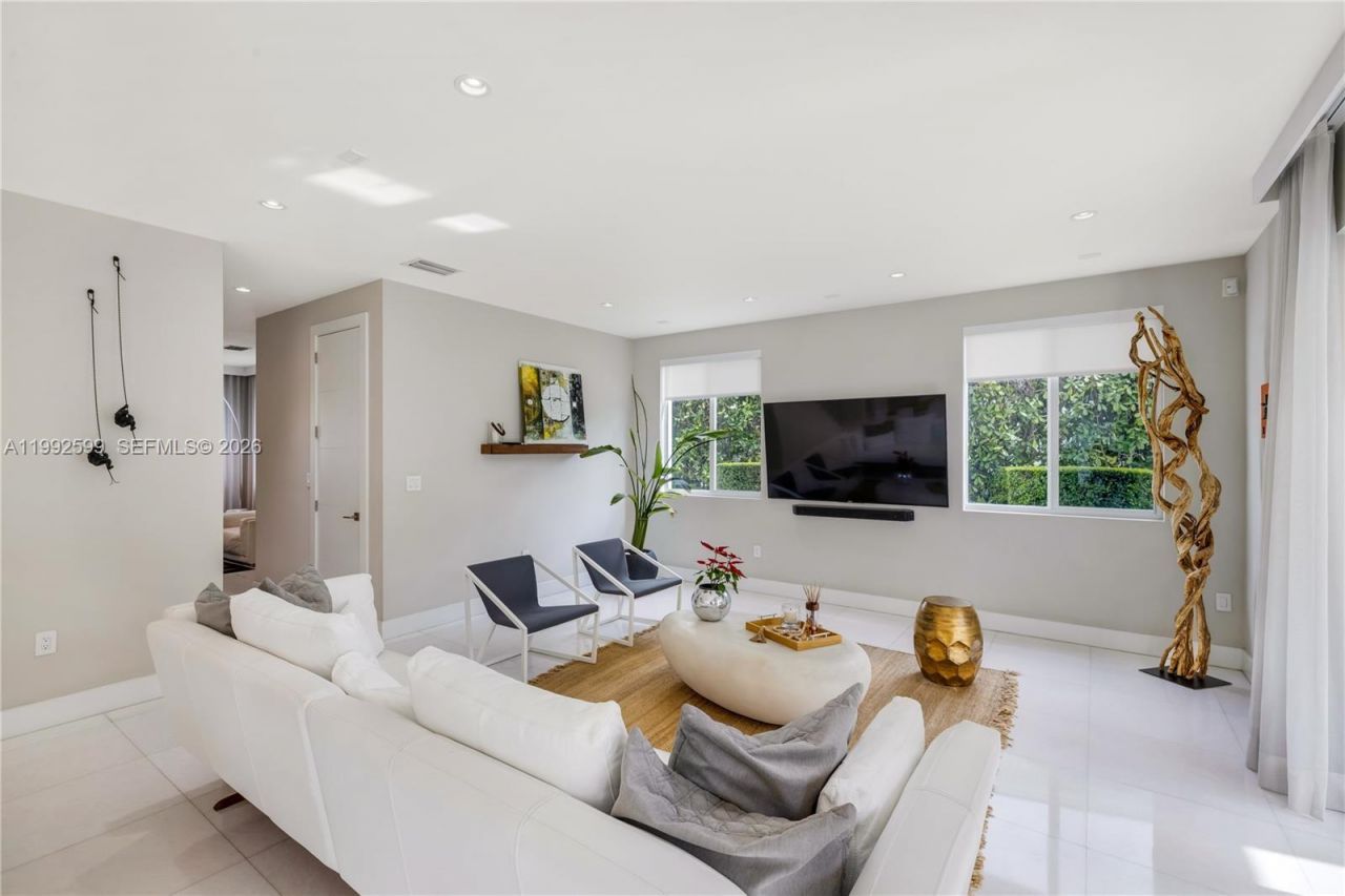 5602 SW 65th Ct , South Miami, FL 33143 Photo