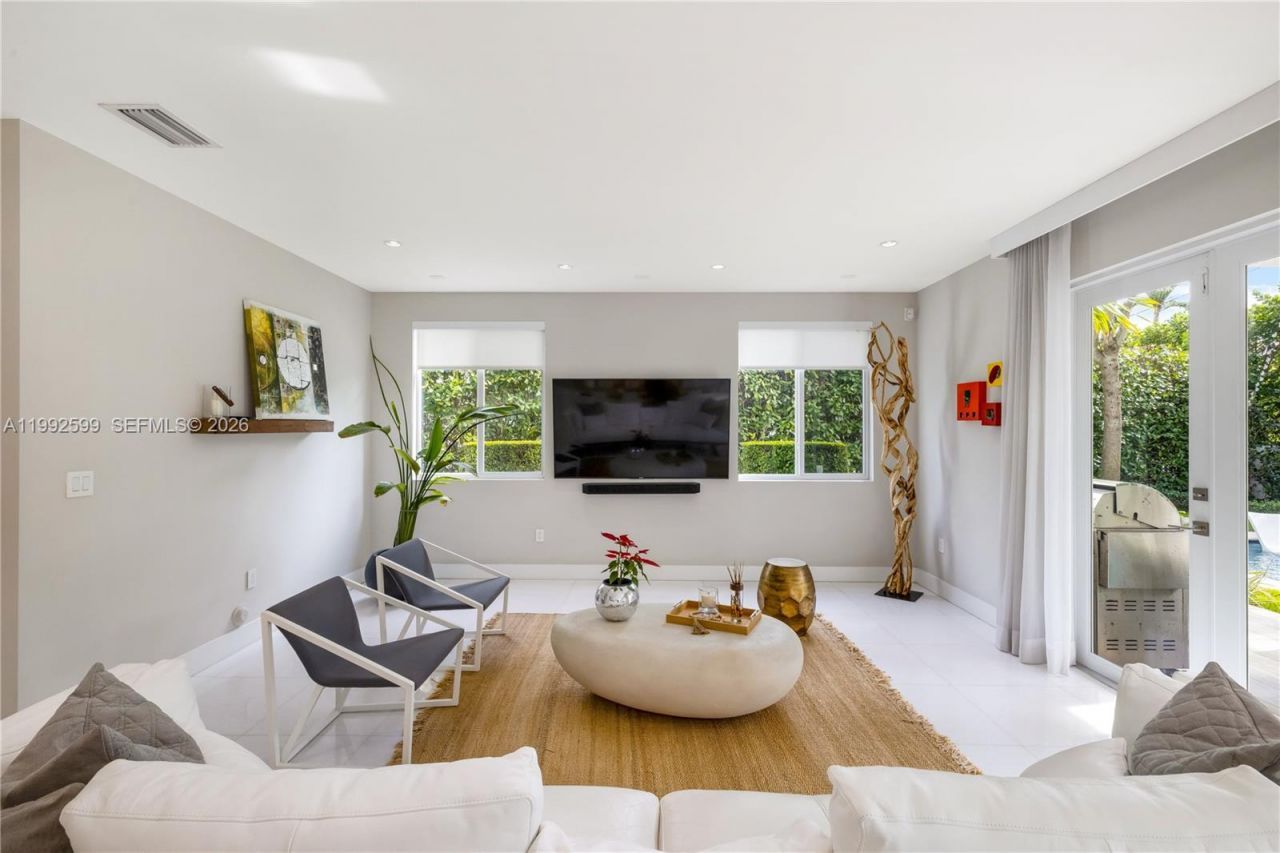 5602 SW 65th Ct , South Miami, FL 33143 Photo