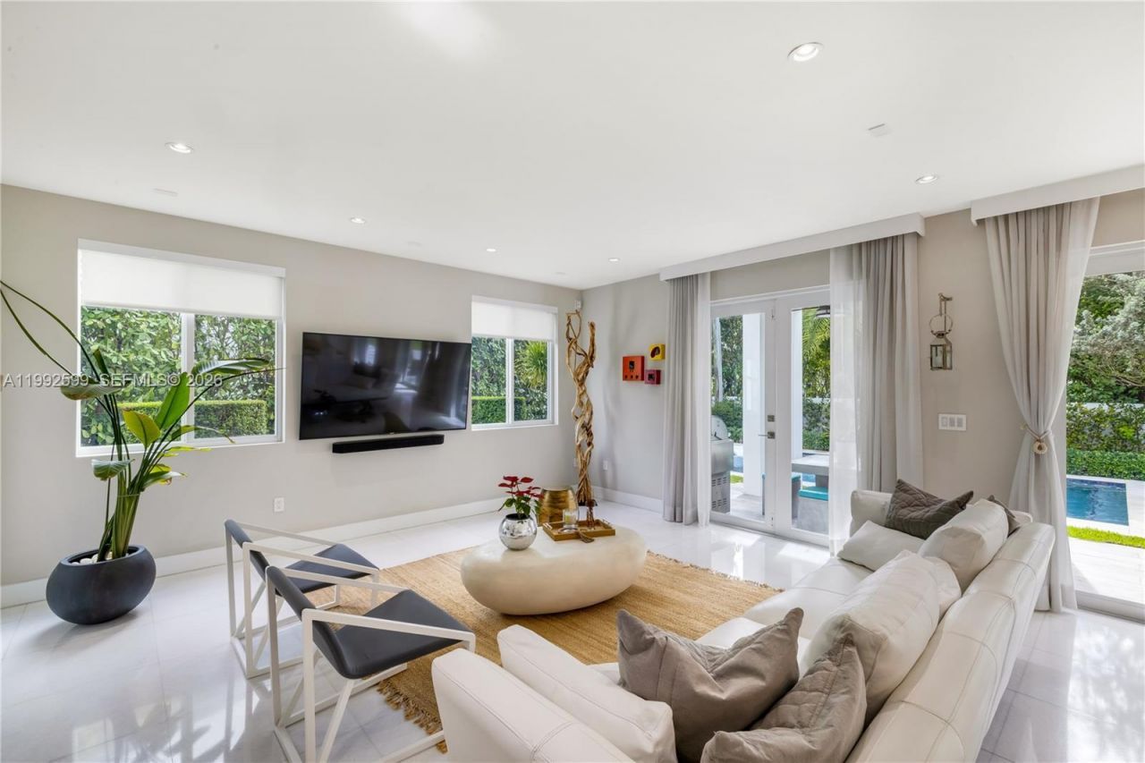 5602 SW 65th Ct , South Miami, FL 33143 Photo