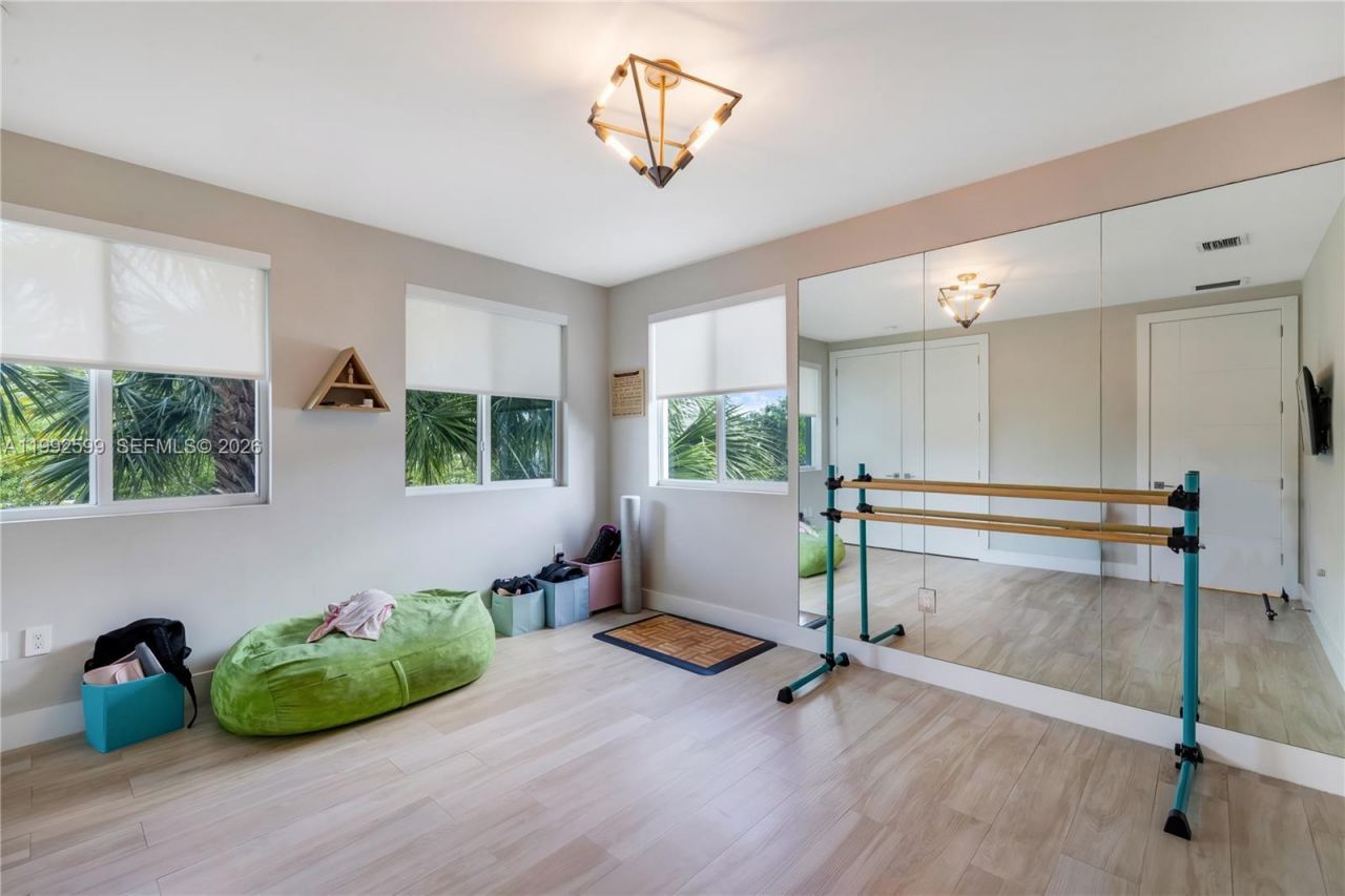 5602 SW 65th Ct , South Miami, FL 33143 Photo