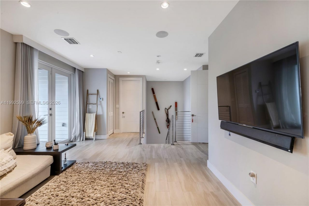 5602 SW 65th Ct , South Miami, FL 33143 Photo