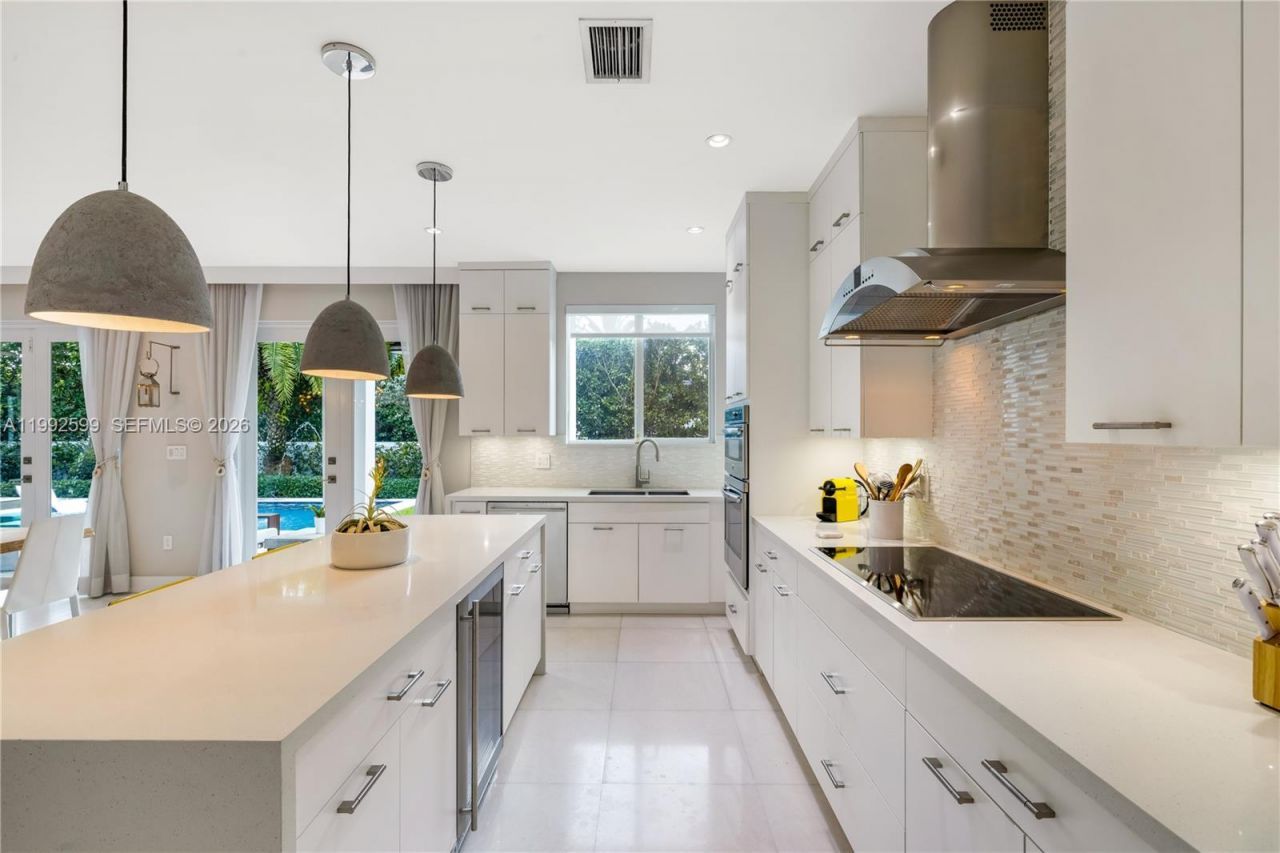 5602 SW 65th Ct , South Miami, FL 33143 Photo