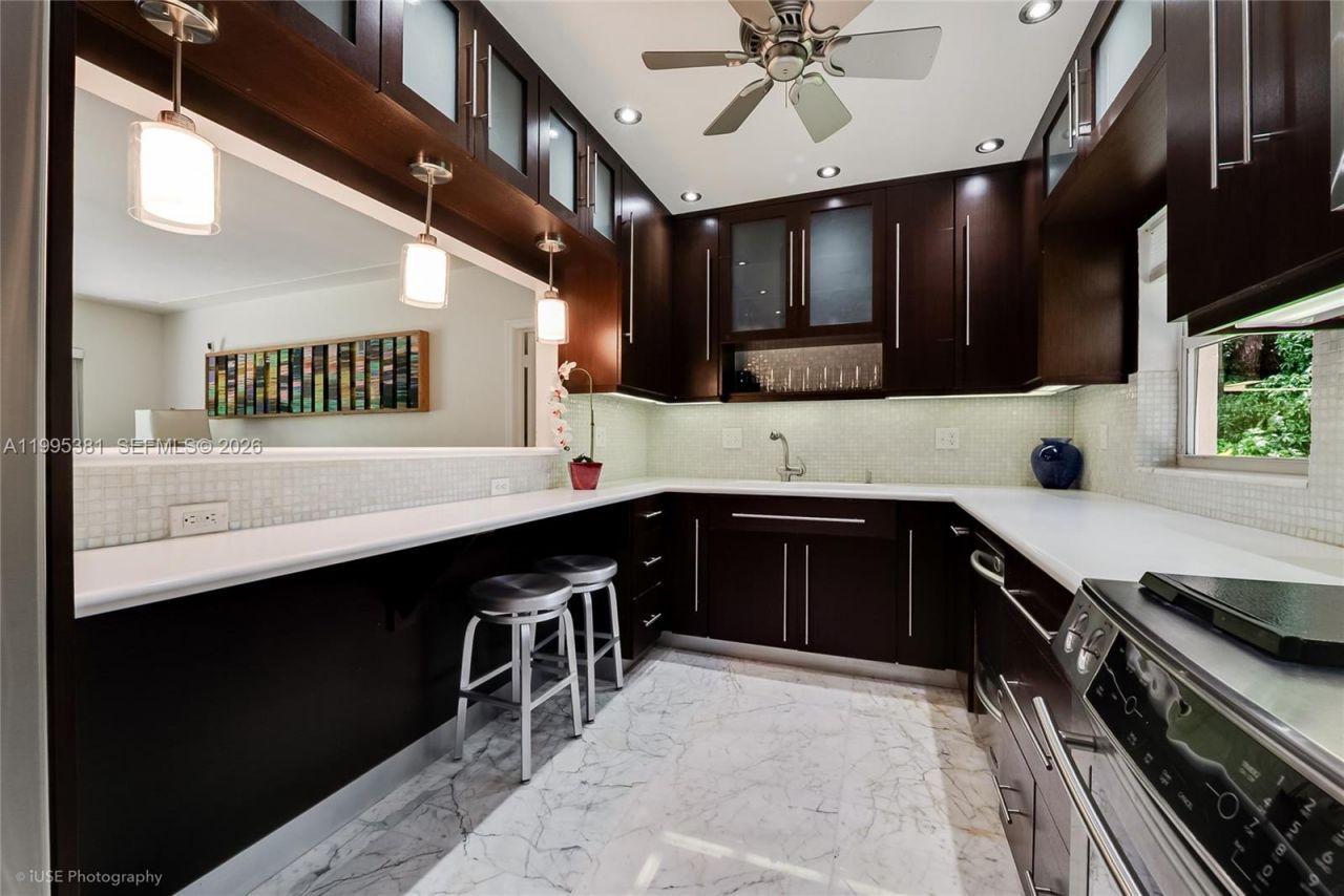 6000 Leonardo St, Unit 6000, Coral Gables, FL 33146 Photo