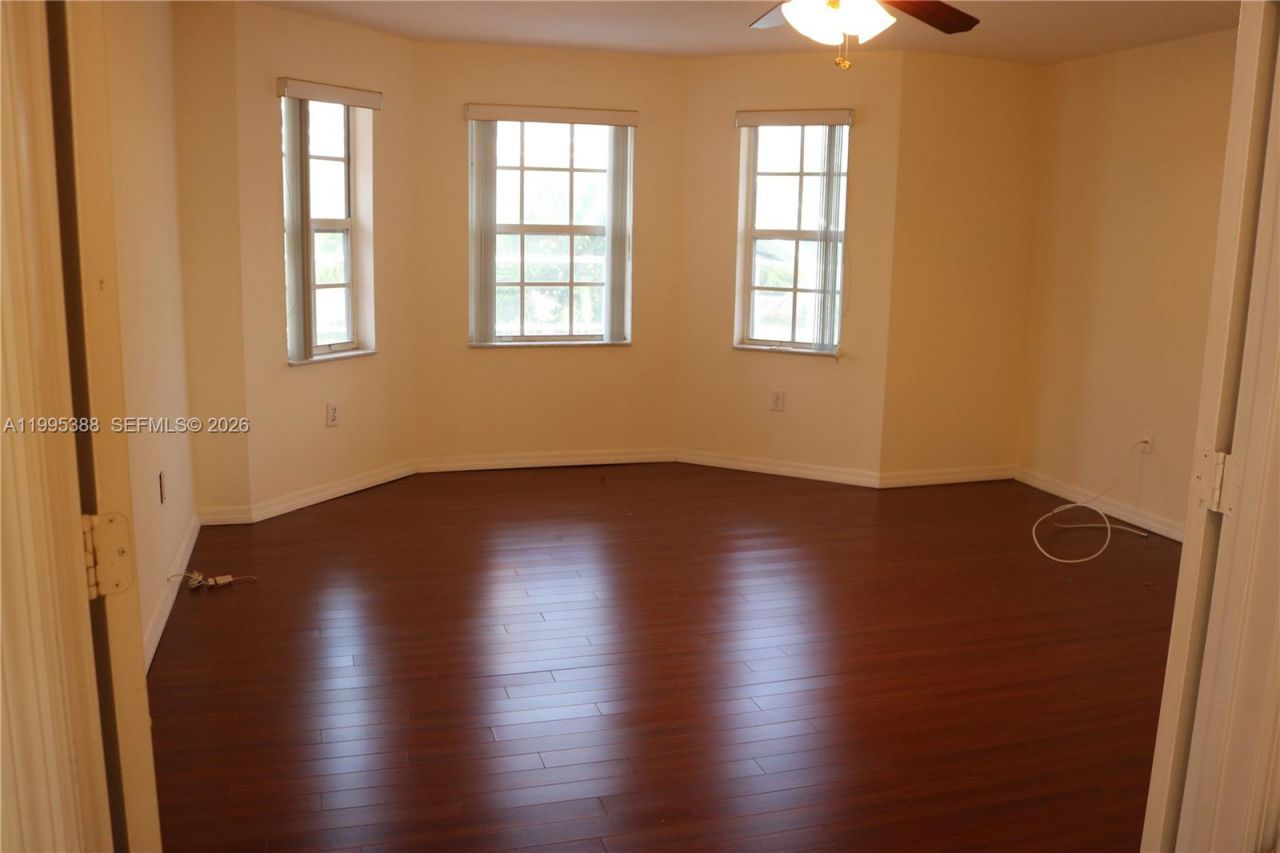 62 Gables Blvd, Weston, FL 33326 Photo