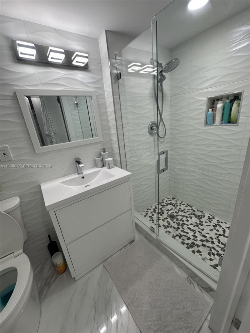 19195 NE 36th Ct , Unit 201, Aventura, FL 33180 Photo