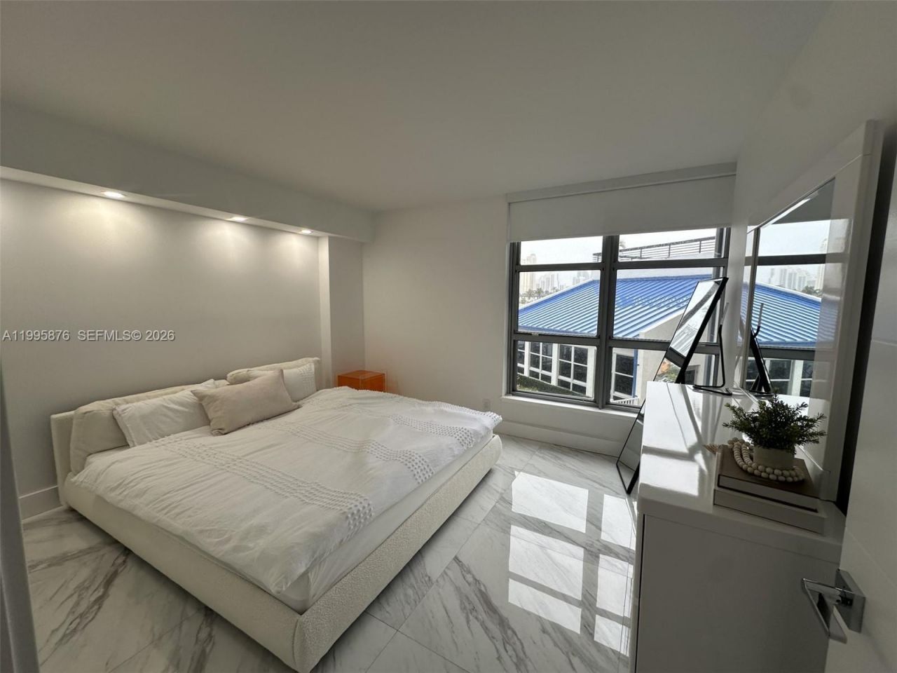 19195 NE 36th Ct , Unit 201, Aventura, FL 33180 Photo