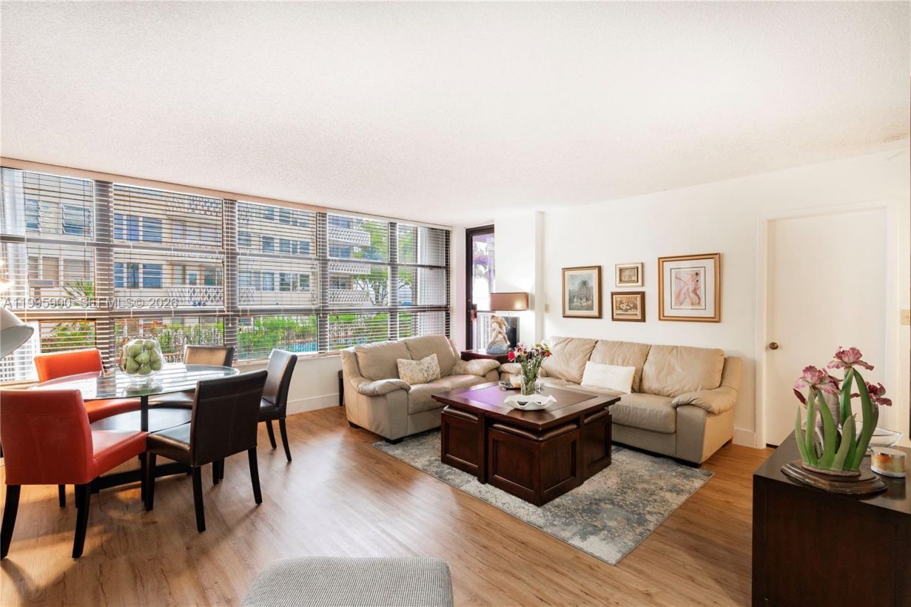 1440 Brickell Bay Dr, Unit 201, Miami, FL 33131 Photo