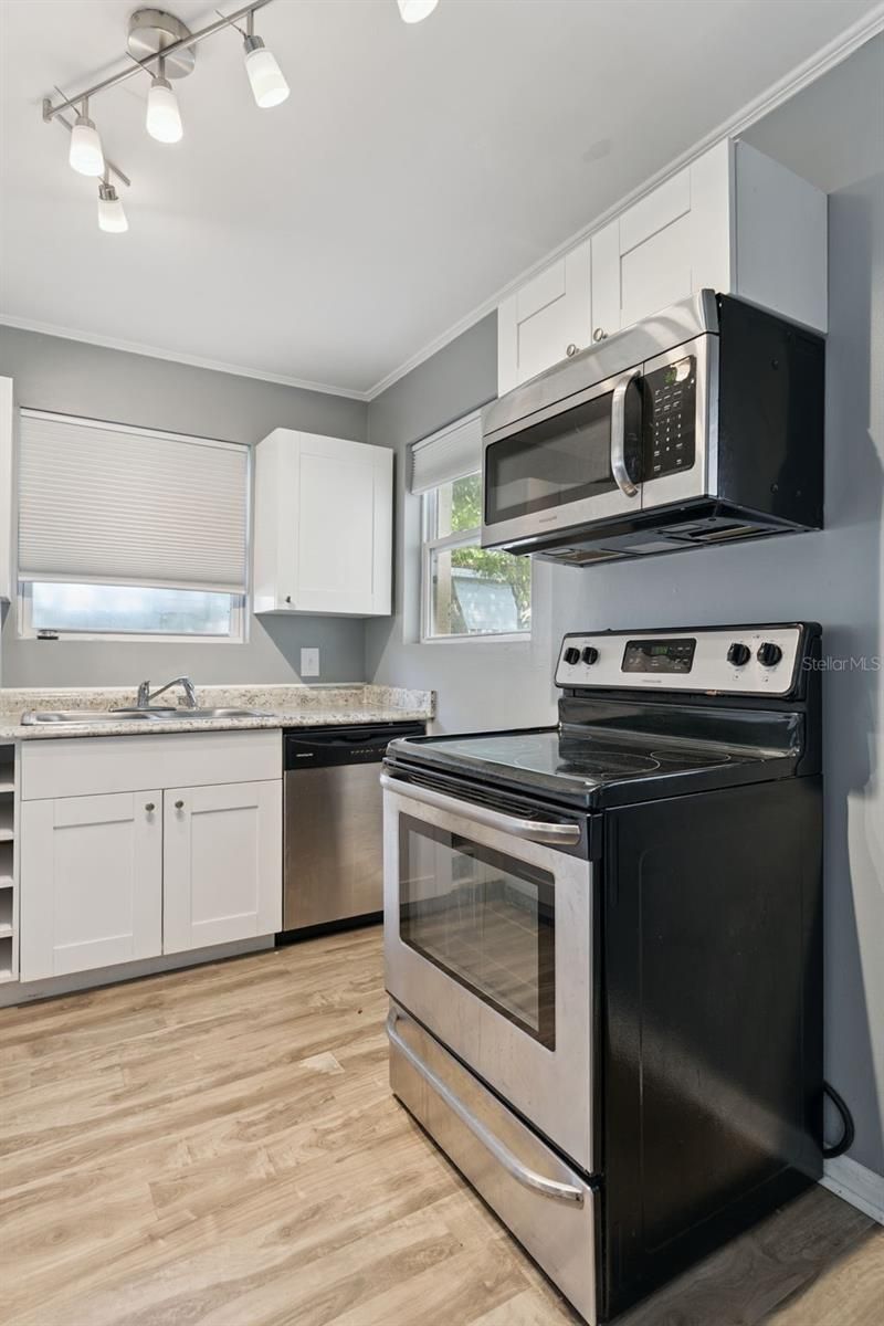 3947 Grove Street S, Saint Petersburg, FL 33705 Photo