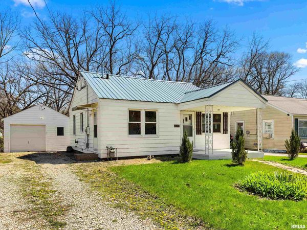 5008 N BEST Street, Peoria Heights, IL 61616