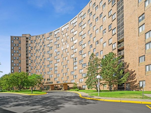 1181 Edgcumbe Road, Unit 1105, Saint Paul, MN 55105