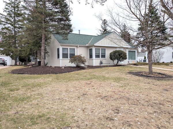 2924 Quail Avenue N, Golden Valley, MN 55422